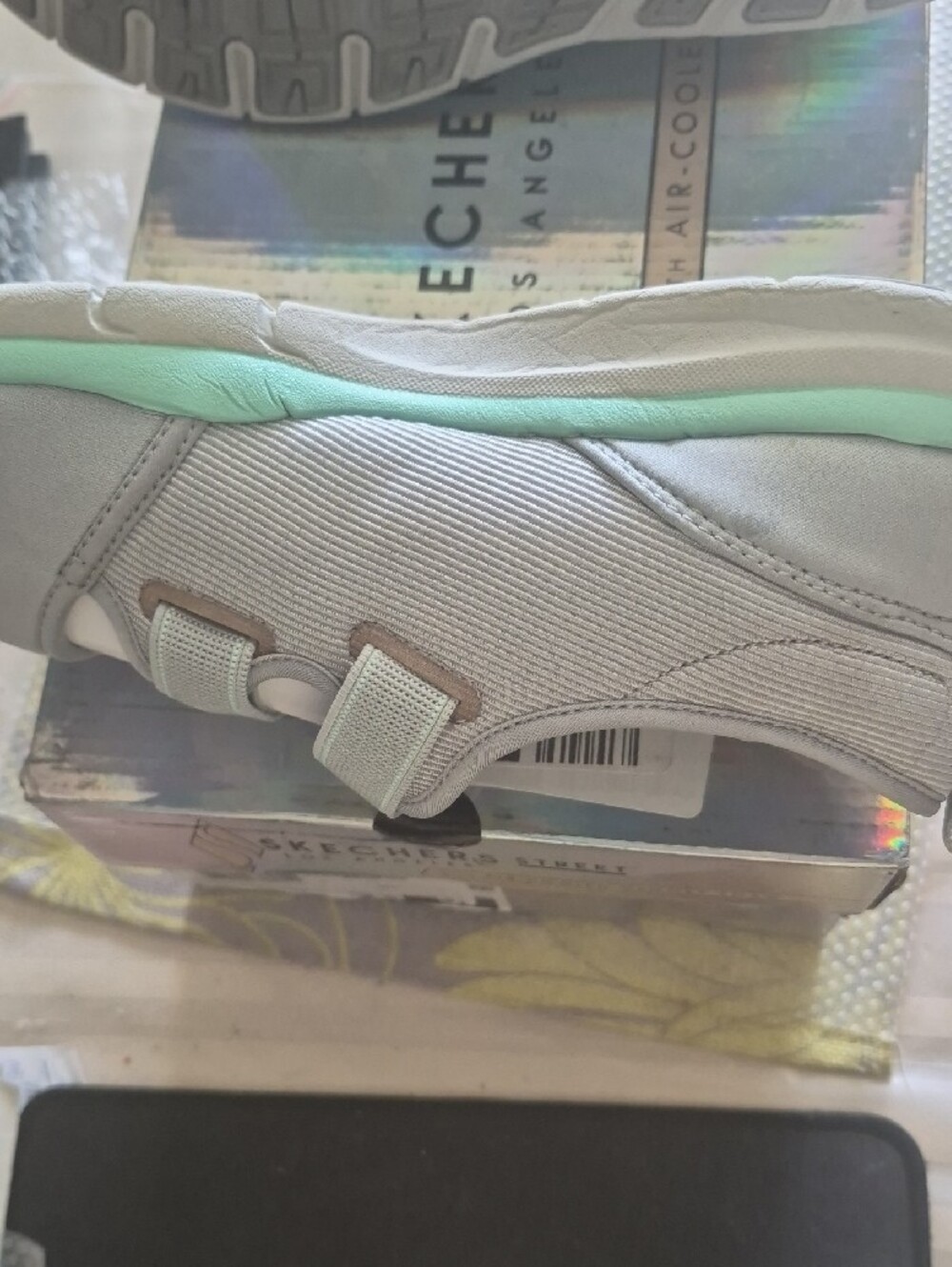 Skechers Women Gray Sneakers with Mint Trim and Dual Straps Sz 9 Pre-owned - Picture 8 of 10